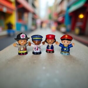 4 Fisher Price Little People Career & Hero Figures B18